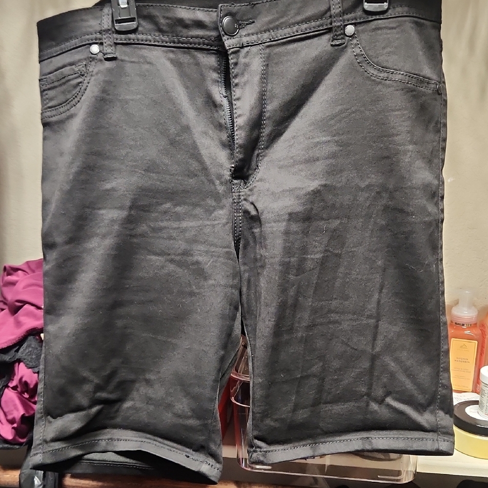 Avenue Women's Black Denim-Style Jean Shorts